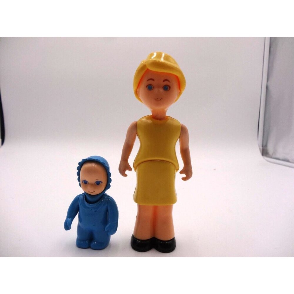 Little Tikes Dollhouse Girl Mother‎ Yellow dress Blonde Hair and Blue Baby Boy